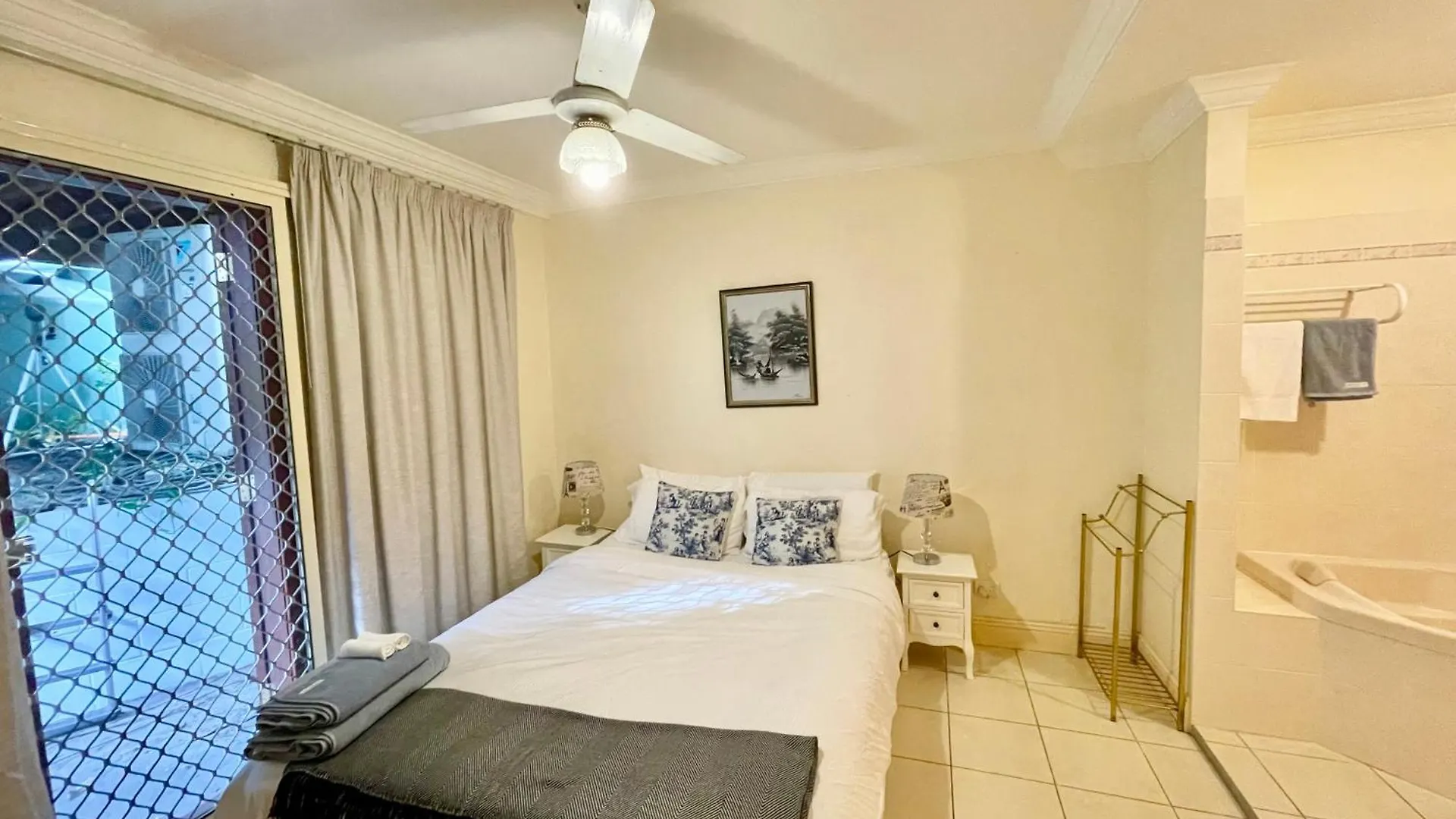 Kent Street Retreat Hotel Brisbane Guest house
