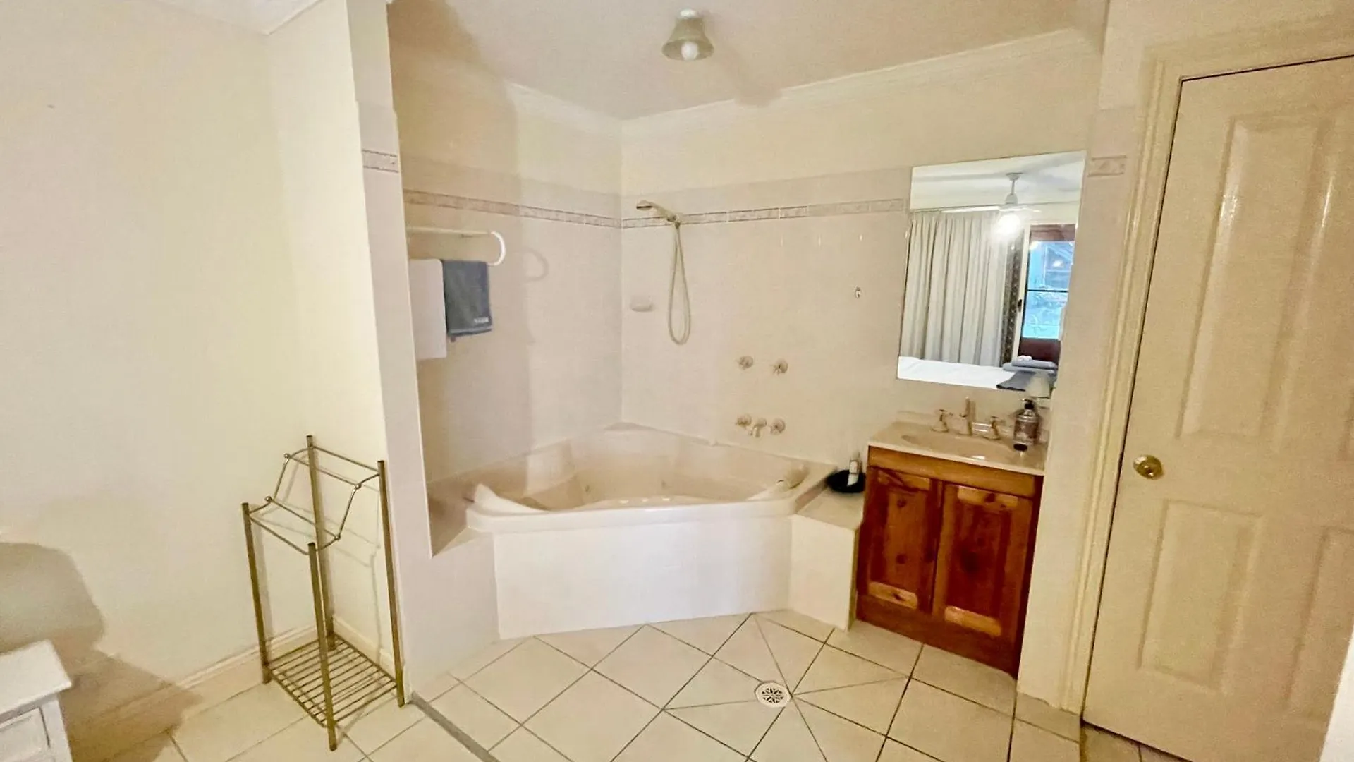 Kent Street Retreat Hotel Brisbane